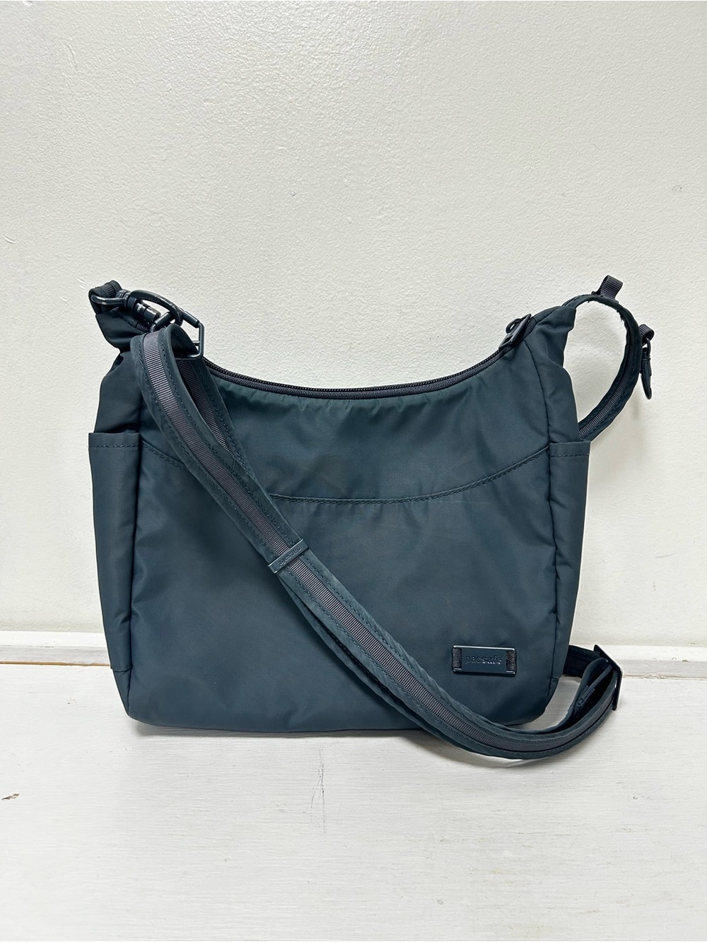 Pacsafe Citysafe 200 Anti-Theft RFID Crossbody Travel Bag Dark Teal